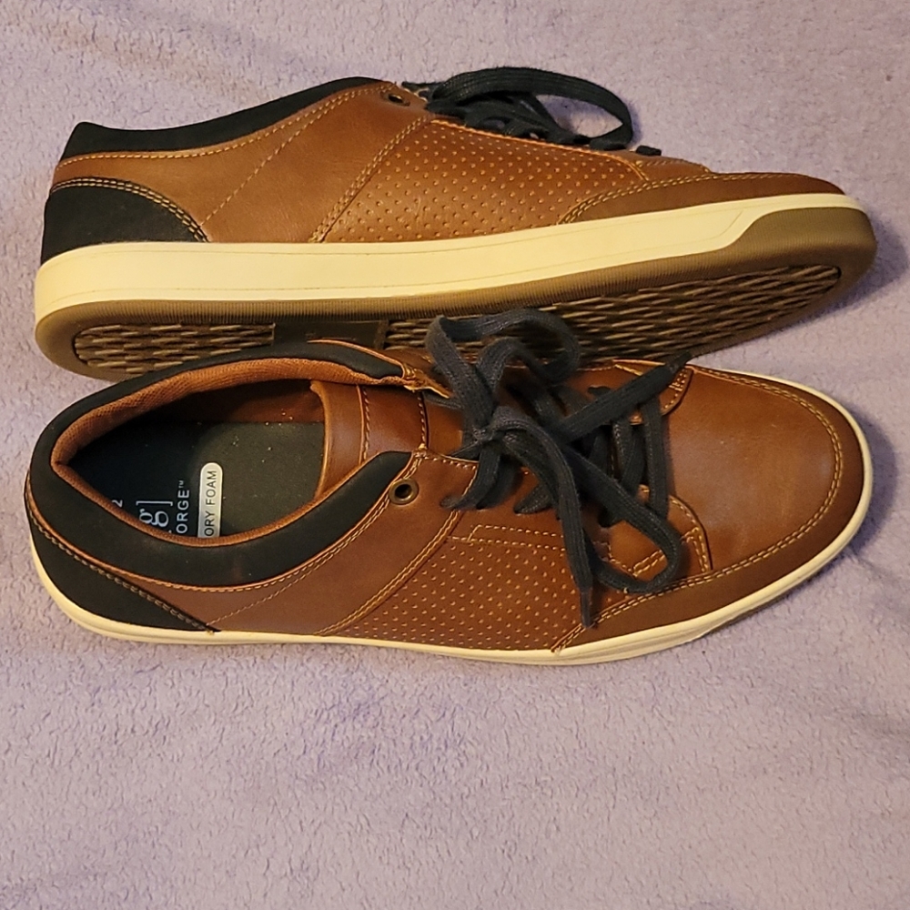 Men's dress shoes